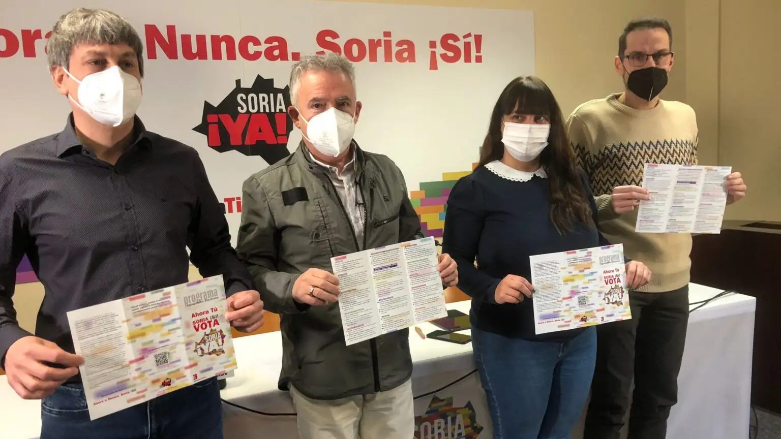 &Aacute;ngel Ce&ntilde;a, cabeza de lista, junto a miembros de Soria YA! presenta el programa electoral para las elecciones de Castilla y Le&oacute;n 2022.