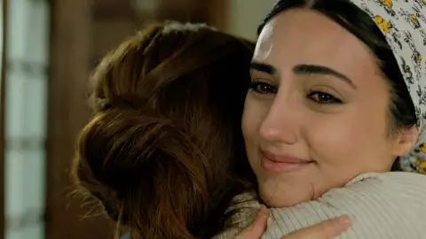 Gülten descubre que Züleyha hará su vestido de novia Gülten descubre que Züleyha hará su vestido de novia