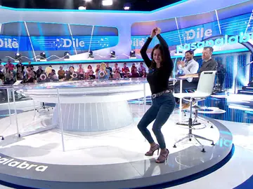 Paula Prendes enciende ‘La Pista’ al ritmo de ‘Dile’ Paula Prendes enciende ‘La Pista’ al ritmo de ‘Dile’