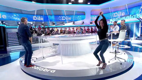 Paula Prendes enciende ‘La Pista’ al ritmo de ‘Dile’ Paula Prendes enciende ‘La Pista’ al ritmo de ‘Dile’