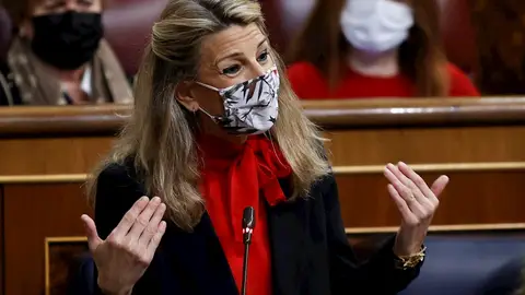 La ministra de Trabajo, Yolanda Díaz, interviene durante el pleno que se celebra, este miércoles, en el Congreso de los Diputados en Madrid La ministra de Trabajo, Yolanda Díaz, interviene durante el pleno que se celebra, este miércoles, en el Congreso de los Diputados en Madrid