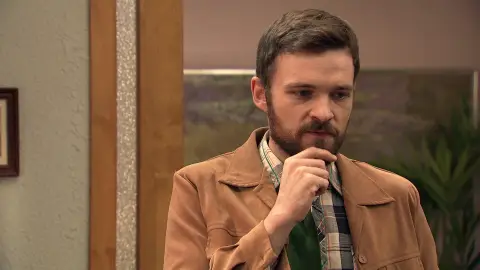 Medina, dispuesto a todo: “Carlos tiene un secreto y lo voy a descubrir” Medina, dispuesto a todo: “Carlos tiene un secreto y lo voy a descubrir”