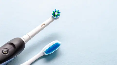 Cepillo eléctrico vs manual Cepillo eléctrico vs manual