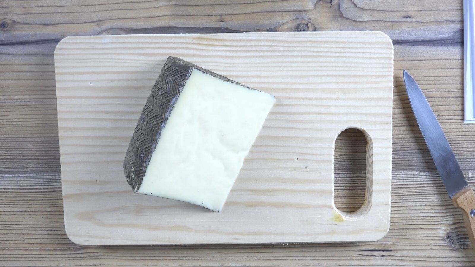 El truco para evitar que aparezca moho en el queso