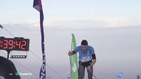 Algo más de 4 kilómetros con 950 metros de desnivel por cumbres nevadas Algo más de 4 kilómetros con 950 metros de desnivel por cumbres nevadas