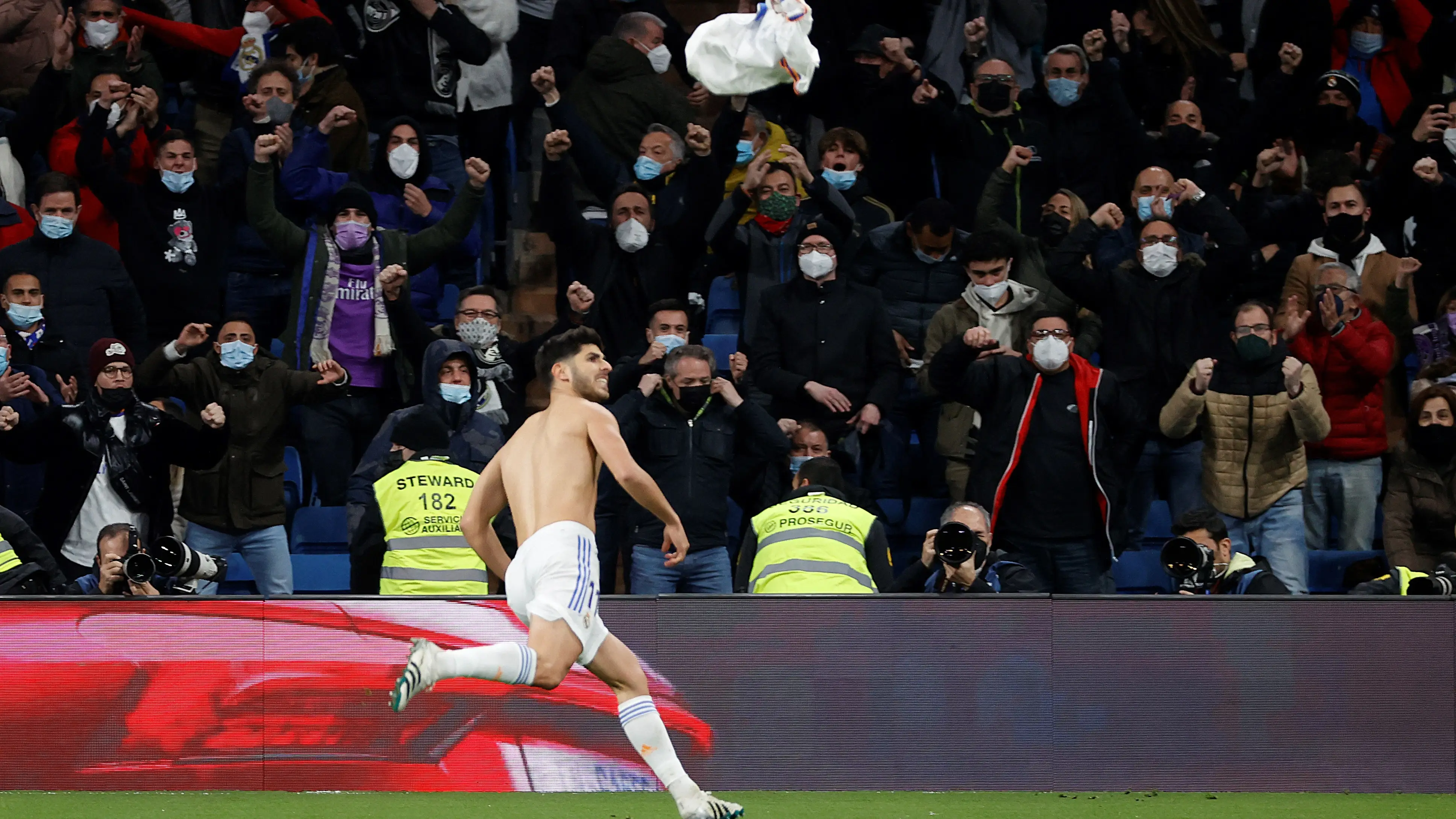 Un golazo de Asensio da 3 puntos de oro al Madrid ante un combativo Granada Un golazo de Asensio da 3 puntos de oro al Madrid ante un combativo Granada