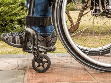 Imagen de recurso de una persona en silla de ruedas