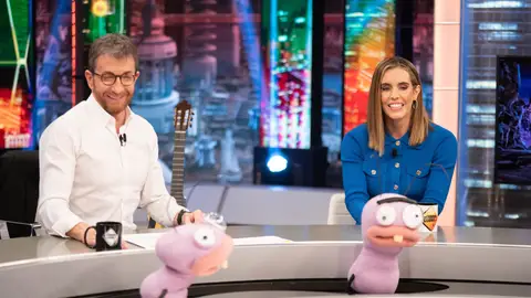 ¿Se reconocerá a si misma? Ona Carbonell duda con los deportistas convertidos en niños por Trancas y Barrancas ¿Se reconocerá a si misma? Ona Carbonell duda con los deportistas convertidos en niños por Trancas y Barrancas