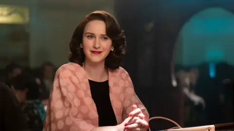 Rachel Brosnahan en la temporada 4 de 'The Marvelous Mrs. Maisel' Rachel Brosnahan en la temporada 4 de 'The Marvelous Mrs. Maisel'