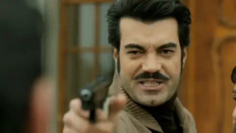 Demir se enfrenta a Yilmaz: “Sedujiste a mí esposa” Demir se enfrenta a Yilmaz: “Sedujiste a mí esposa”