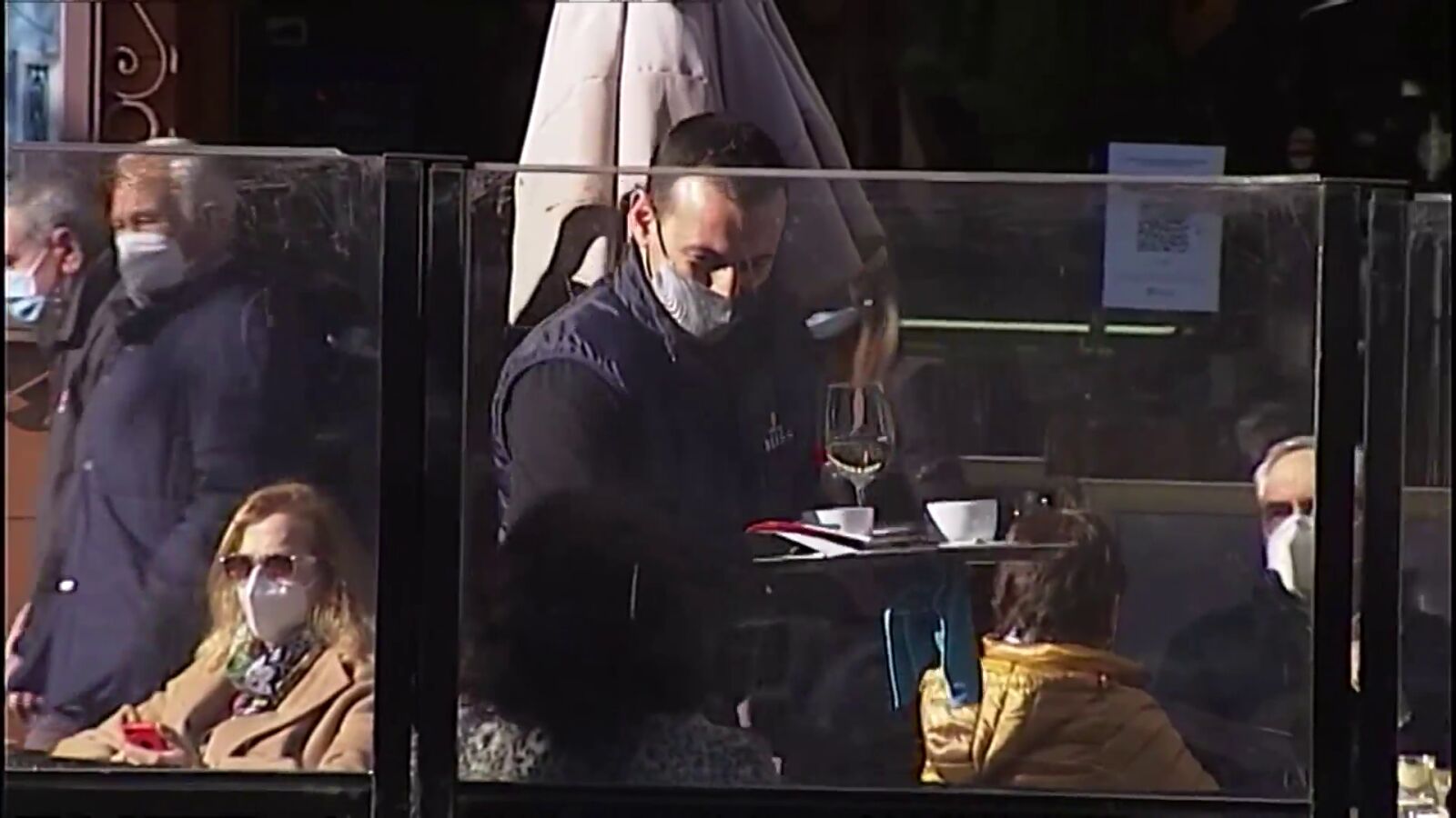 Los empresarios rechazan subir el salario mínimo a 1.000 euros: 