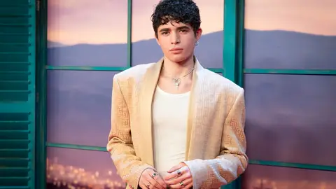 Hugo Arbués de 'A través de mi ventana' Hugo Arbués de 'A través de mi ventana'