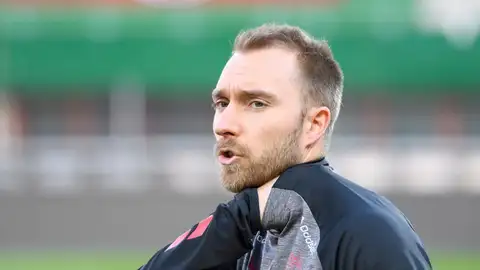 Eriksen, entrenando con el Brentford Eriksen, entrenando con el Brentford
