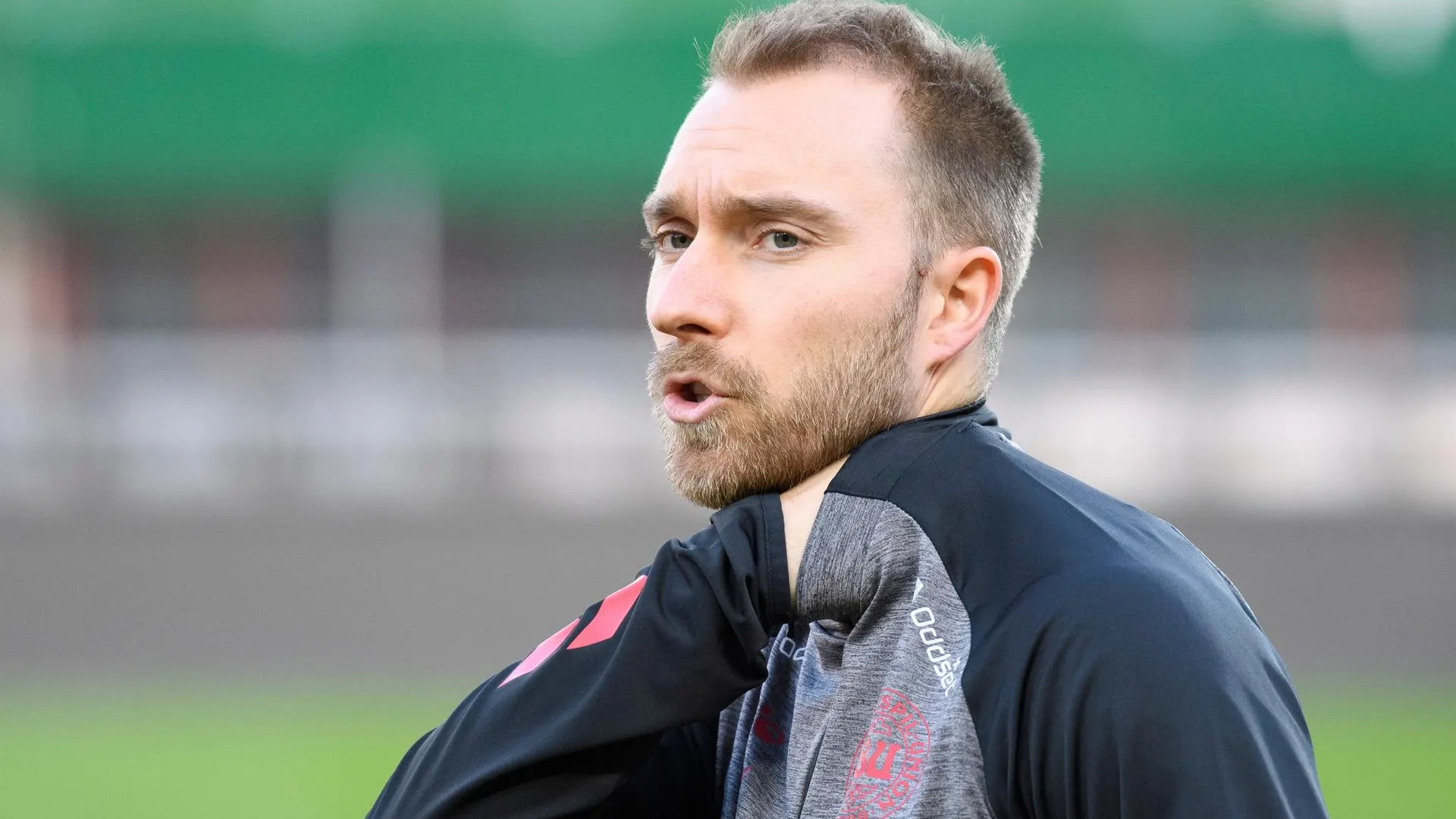 Eriksen, entrenando con el Brentford Eriksen, entrenando con el Brentford