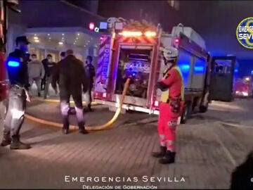 Un incendio en un hotel de Sevilla deja ocho heridos leves por inhalación de humo