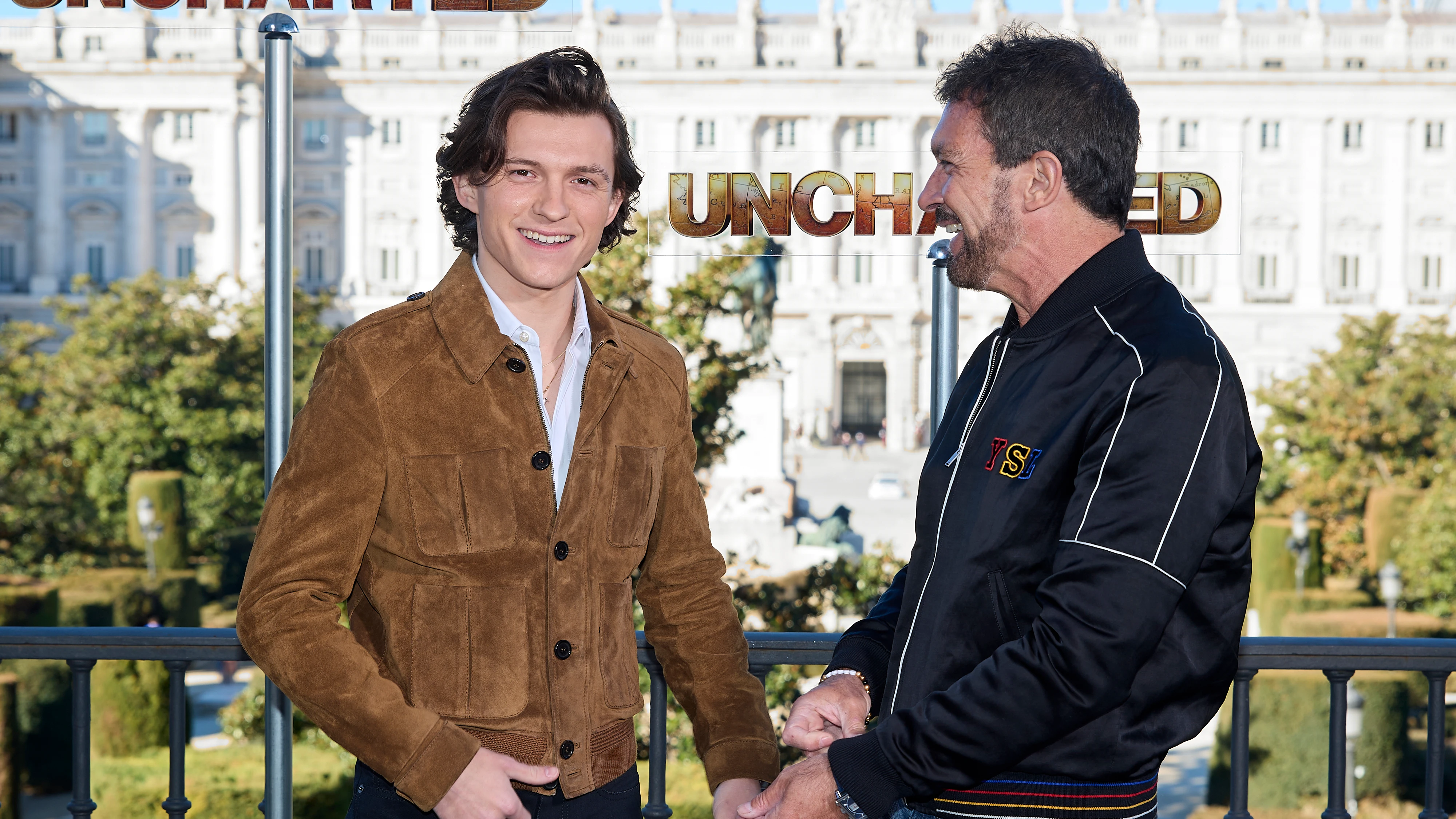 Tom Holland y Antonio Banderas promocionando 'Uncharted' en Madrid