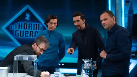 ¿En qué consiste la levitación cuántica? Marron sorprende a Tom Holland con la magia de los objeto flotantes ¿En qué consiste la levitación cuántica? Marron sorprende a Tom Holland con la magia de los objeto flotantes