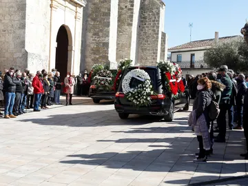 El funeral de Esther López en Traspinedo El funeral de Esther López en Traspinedo