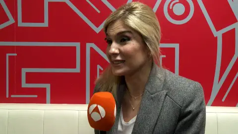 Sandra Golpe cambia los informativos por un día: "He cantado mucho en casa, pero de ahí no ha salido" 'Tu cara me suena'