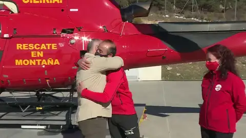 Emotivo abrazo. Emotivo abrazo.