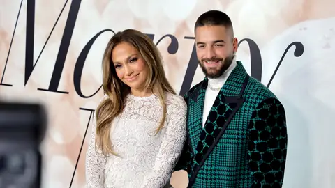 Jennifer Lopez y Maluma en la presentación de 'Cásate Conmigo' Jennifer Lopez y Maluma en la presentación de 'Cásate Conmigo'