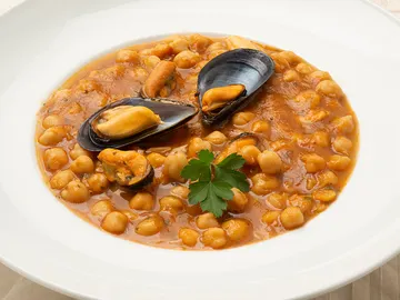 Arguiñano: receta de mejillones picantitos con garbanzos, para "comer rico, rico y con fundamento" Arguiñano: receta de mejillones picantitos con garbanzos, para "comer rico, rico y con fundamento"