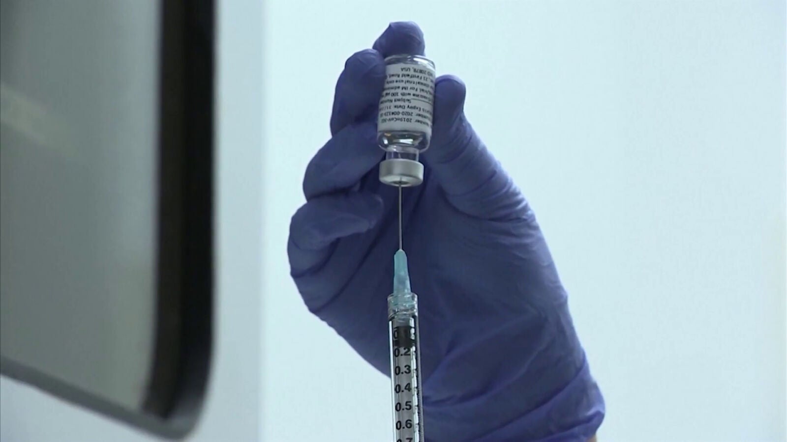 Los alergólogos cuestionan el vacunar con Novavax a los alérgicos a otras vacunas y piden realizar un estudio previo