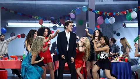 David Fernández se desmelena con ‘Voy a pasármelo bien’ como Hombres G David Fernández se desmelena con ‘Voy a pasármelo bien’ como Hombres G