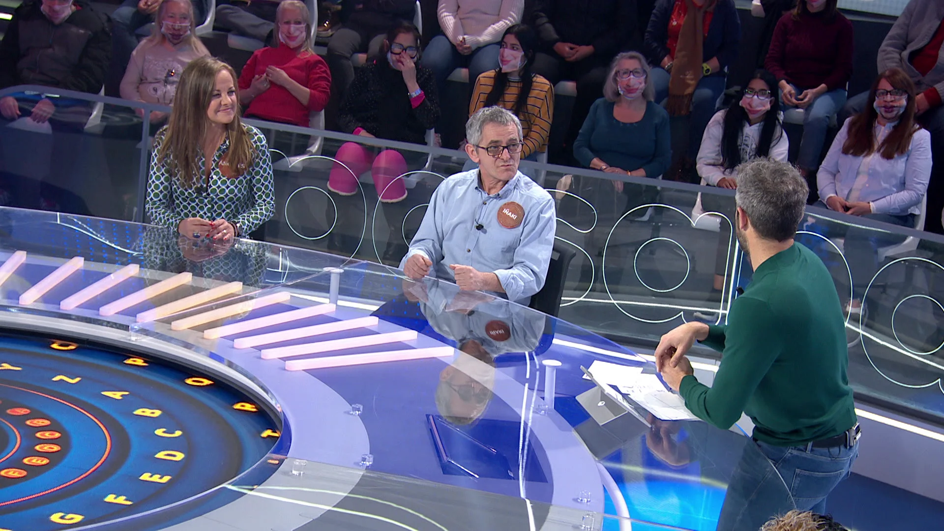 El guiño cómplice de Iñaki Miramón a sus dos “locas” en ‘Amar es para siempre’: “Me han invadido el piso” Mejores momentos | 11 de febrero