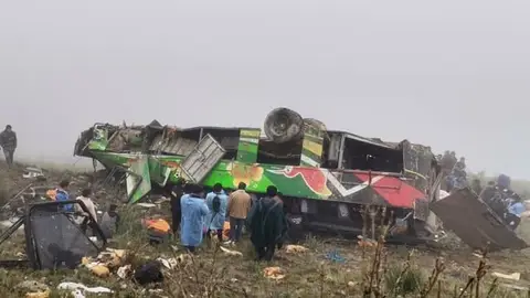 El autobús accidentado en Perú El autobús accidentado en Perú