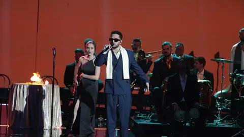 C. Tangana actuando en los Goya 2022 junto a Rita Payés C. Tangana actuando en los Goya 2022 junto a Rita Payés