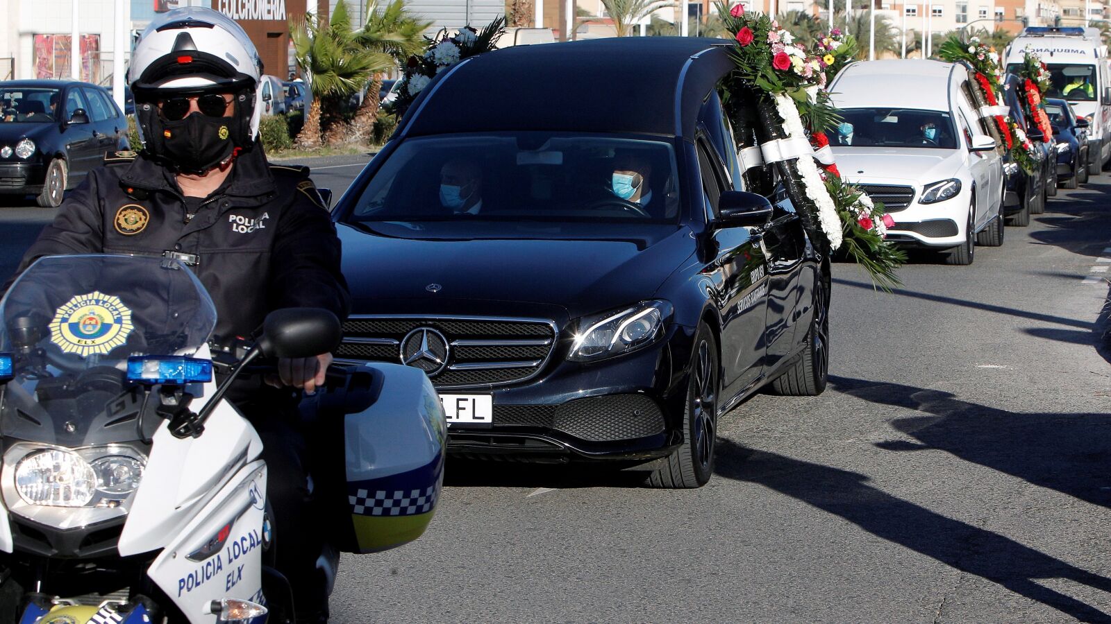 Dolor y consternación en el funeral de las víctimas del triple parricidio de Elche