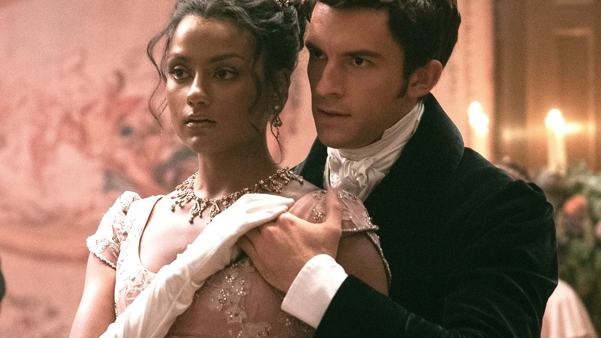 Simone Ashley y Jonathan Bailey en 'Los Bridgerton' Simone Ashley y Jonathan Bailey en 'Los Bridgerton'