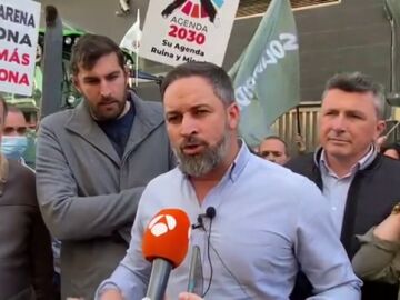 Abascal: "Votaremos en contra de cualquier investidura en Castilla y León si no se respeta el derecho de Vox a formar gobierno"