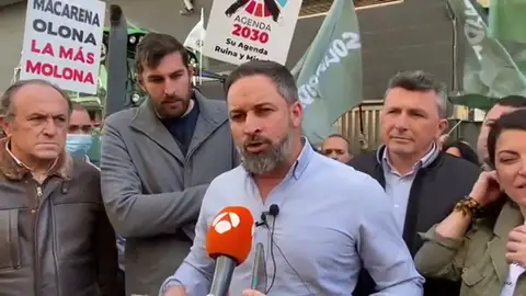 Abascal: "Votaremos en contra de cualquier investidura en Castilla y León si no se respeta el derecho de Vox a formar gobierno" Abascal: "Votaremos en contra de cualquier investidura en Castilla y León si no se respeta el derecho de Vox a formar gobierno"