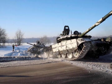 El Kremlin dice que los líderes rebeldes del este de Ucrania han pedido ayuda militar a Rusia 
