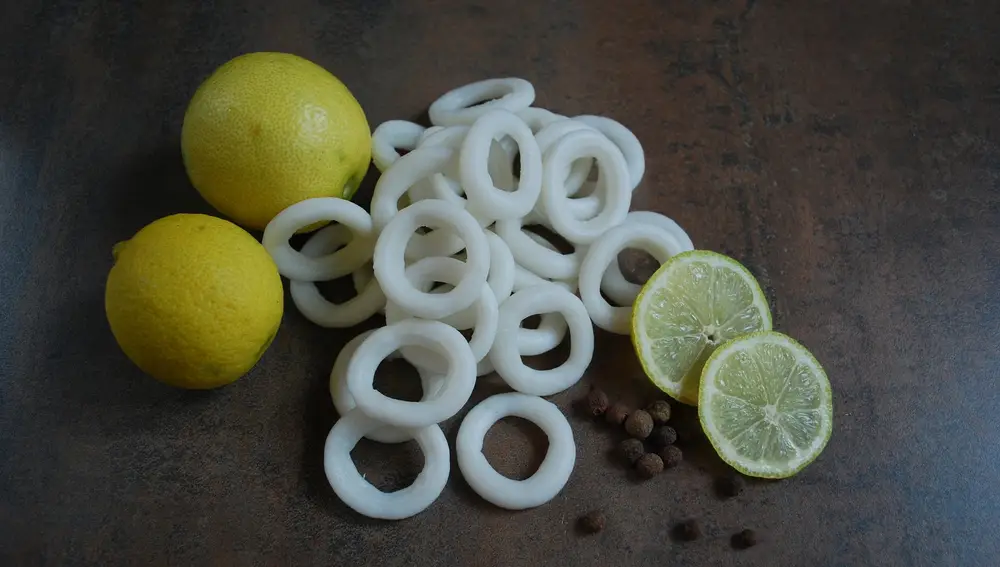 Puedes usar lima o limón