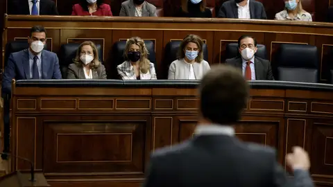 Casado y Sánchez en el Congreso de los Diputados Casado y Sánchez en el Congreso de los Diputados