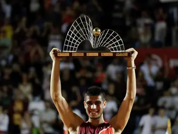 Alcaraz se proclama campeón del torneo Río de Janeiro