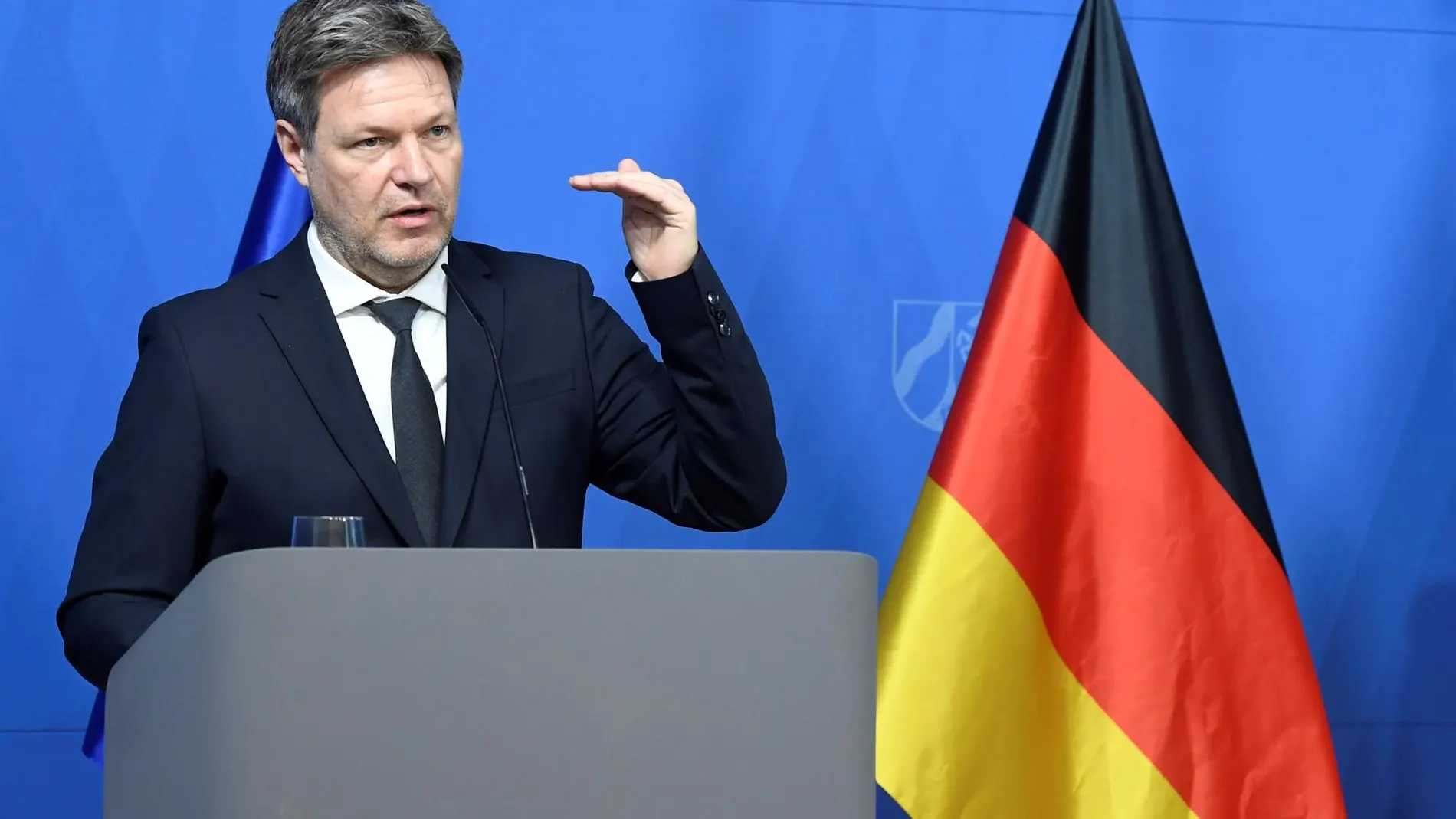 Alemania anuncia la primera gran sanción a Rusia tras reconocer las regiones separatistas del Donbás