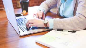 Los cursos del SEPE para desempleados mayores de 45 años son totalmente gratuitos. 