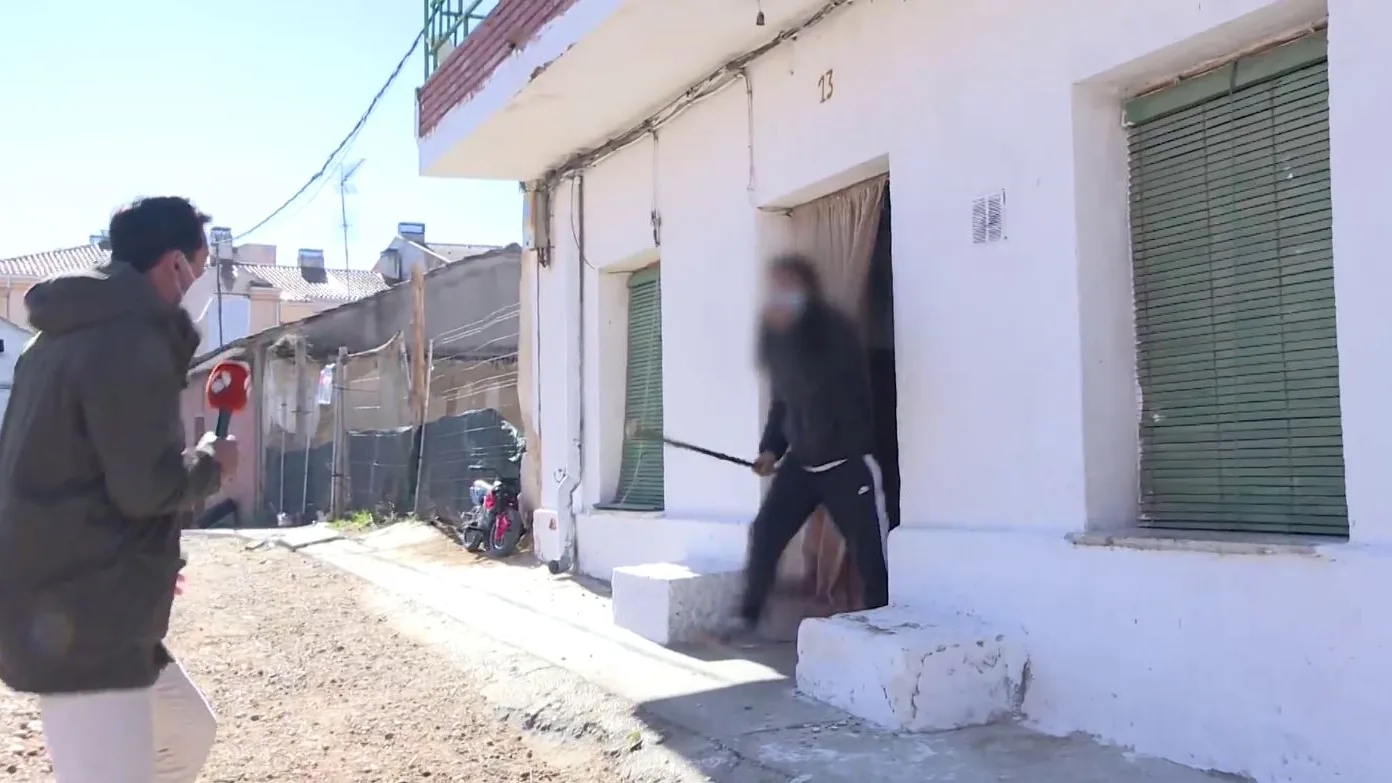 Agresión a un reportero de Espejo Público. Agresión a un reportero de Espejo Público.