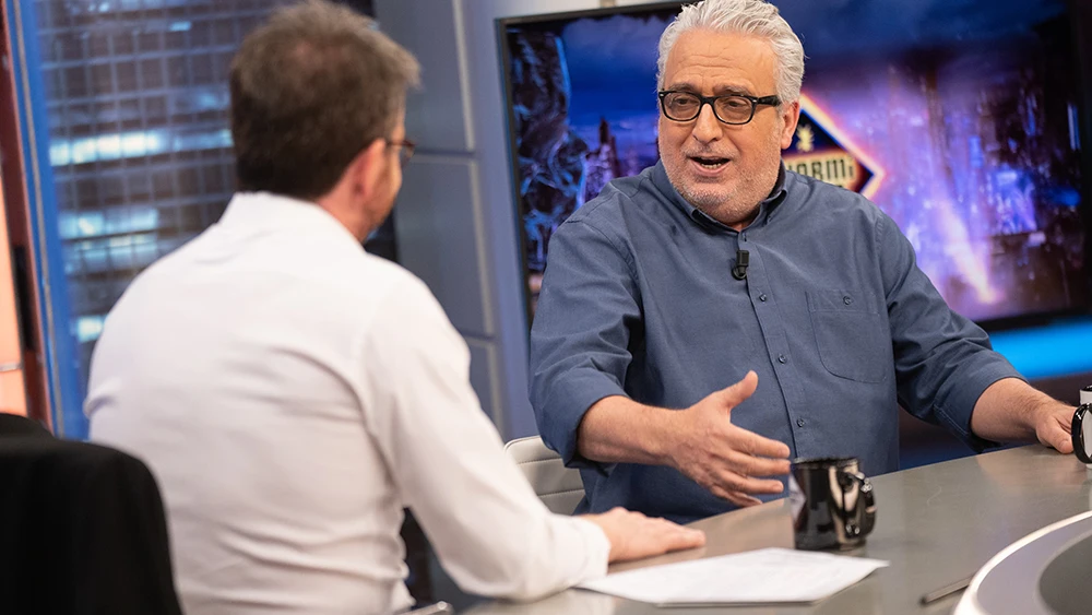 La divertida crítica de Leo Harlem a la invasión de lo británico: "Ya no ves una palabra en español" 'El Hormiguero 3.0'