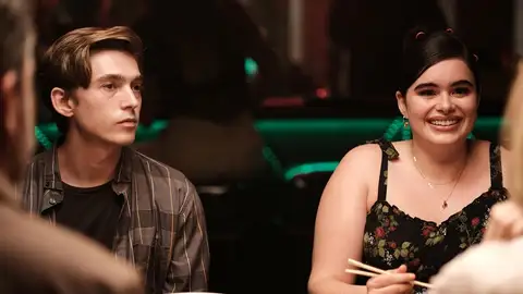 Austin Abrams y Barbie Ferreira como Ethan y Kat en 'Euphoria' Austin Abrams y Barbie Ferreira como Ethan y Kat en 'Euphoria'