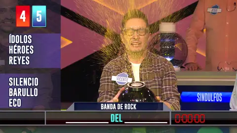 La ‘vaquita marina’ y María Dueñas dictan el desempate entre ‘Sindulfos’ y ‘Los yetis’ en la bomba caliente La ‘vaquita marina’ y María Dueñas dictan el desempate entre ‘Sindulfos’ y ‘Los yetis’ en la bomba caliente