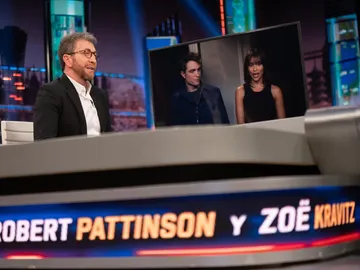 El secreto de rodaje de Robert Pattinson con la máscara de Batman: "Tarda uno en acostumbrarse" El secreto de rodaje de Robert Pattinson con la máscara de Batman: "Tarda uno en acostumbrarse"