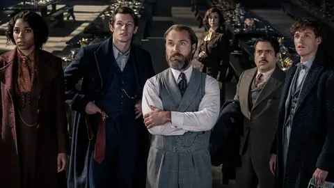 Escena de 'Animales Fantásticos: Los secretos de Dumbledore' Escena de 'Animales Fantásticos: Los secretos de Dumbledore'