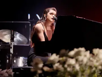 Amaia anuncia su nuevo disco y revela la colaboración con Aitana Amaia anuncia su nuevo disco y revela la colaboración con Aitana