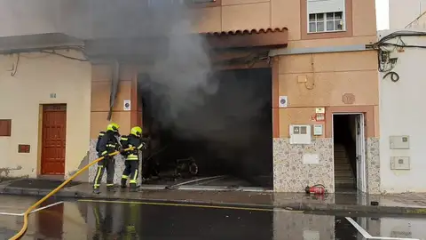 Muere un hombre tras estrellarse contra la casa de su expareja Muere un hombre tras estrellarse contra la casa de su expareja