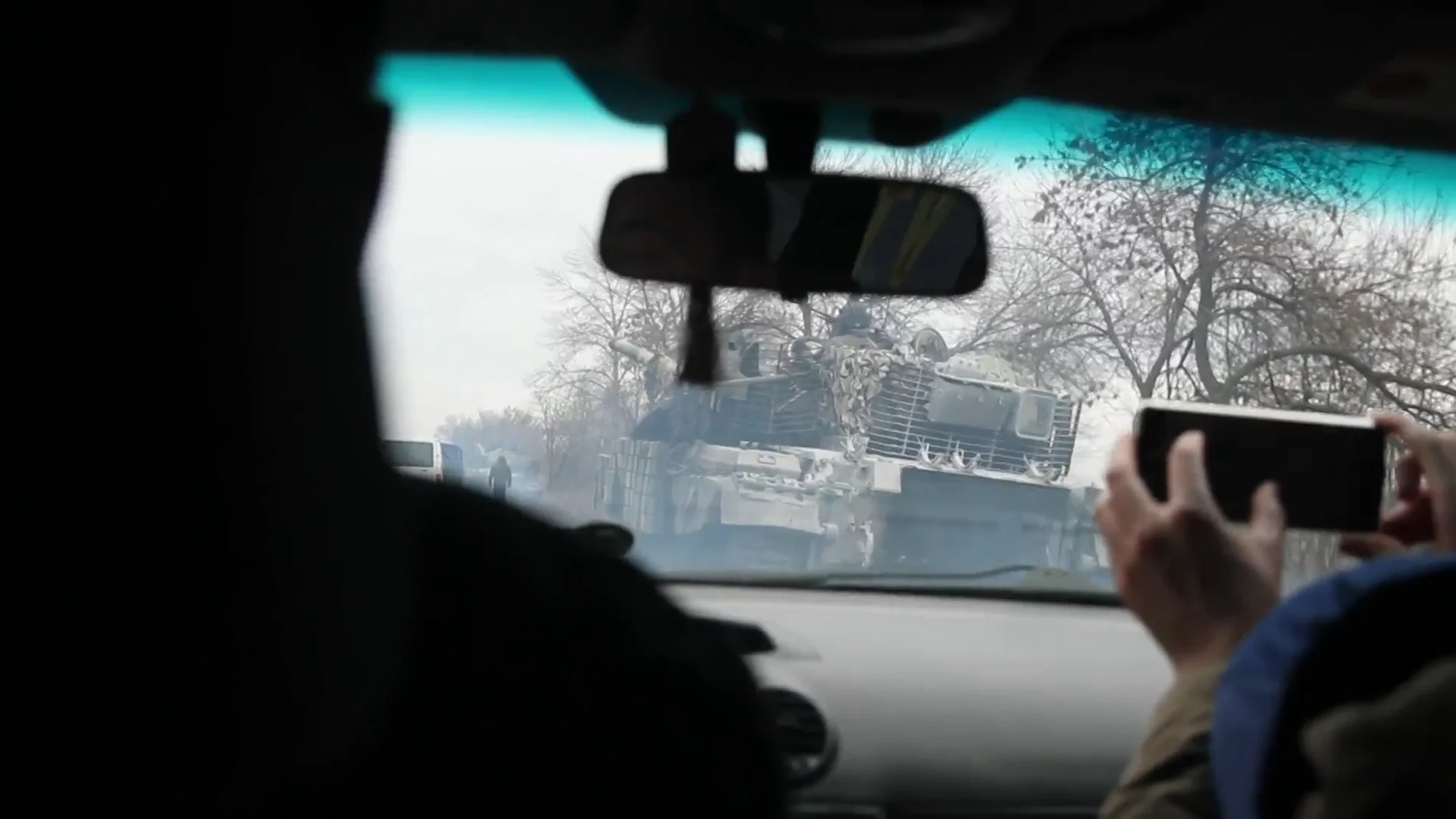 Convoy que evacúa a españoles en Ucrania
